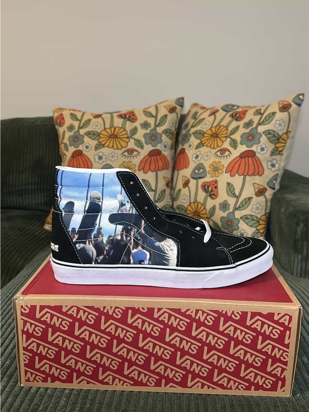 Vans Sk8-Hi Off The Wall Photo Print High Tops Size Men’s 13 Brand New